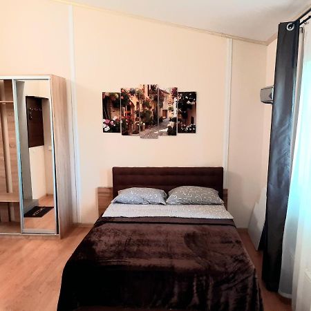 Studio Apartments In Center Mini 5 Поверх Без Ліфту 이바노프란키우스크 외부 사진